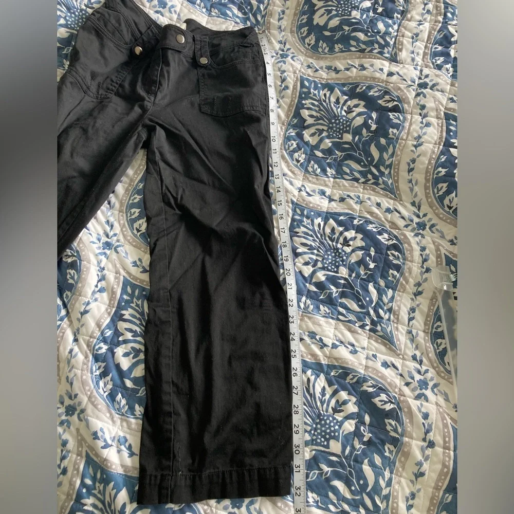White House Black Market Black Cargo Style Pants Women’s size 00